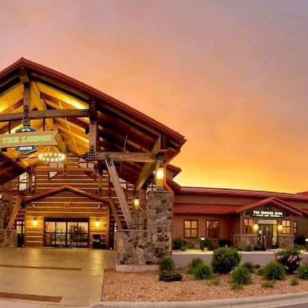 The Lodge At Mauston Exterior foto